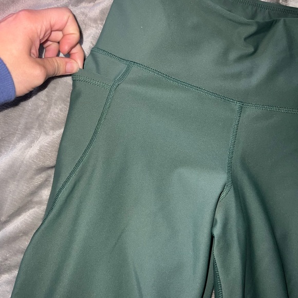 Old navy workout leggings - Picture 4 of 8